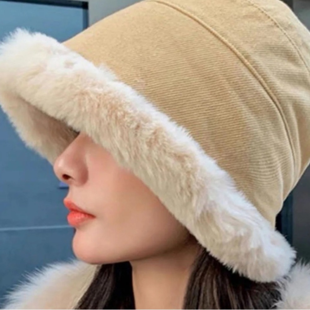 Teddy Style Faux Fur Bucket Hat For Winter Warmth, Lined with/Sherpa